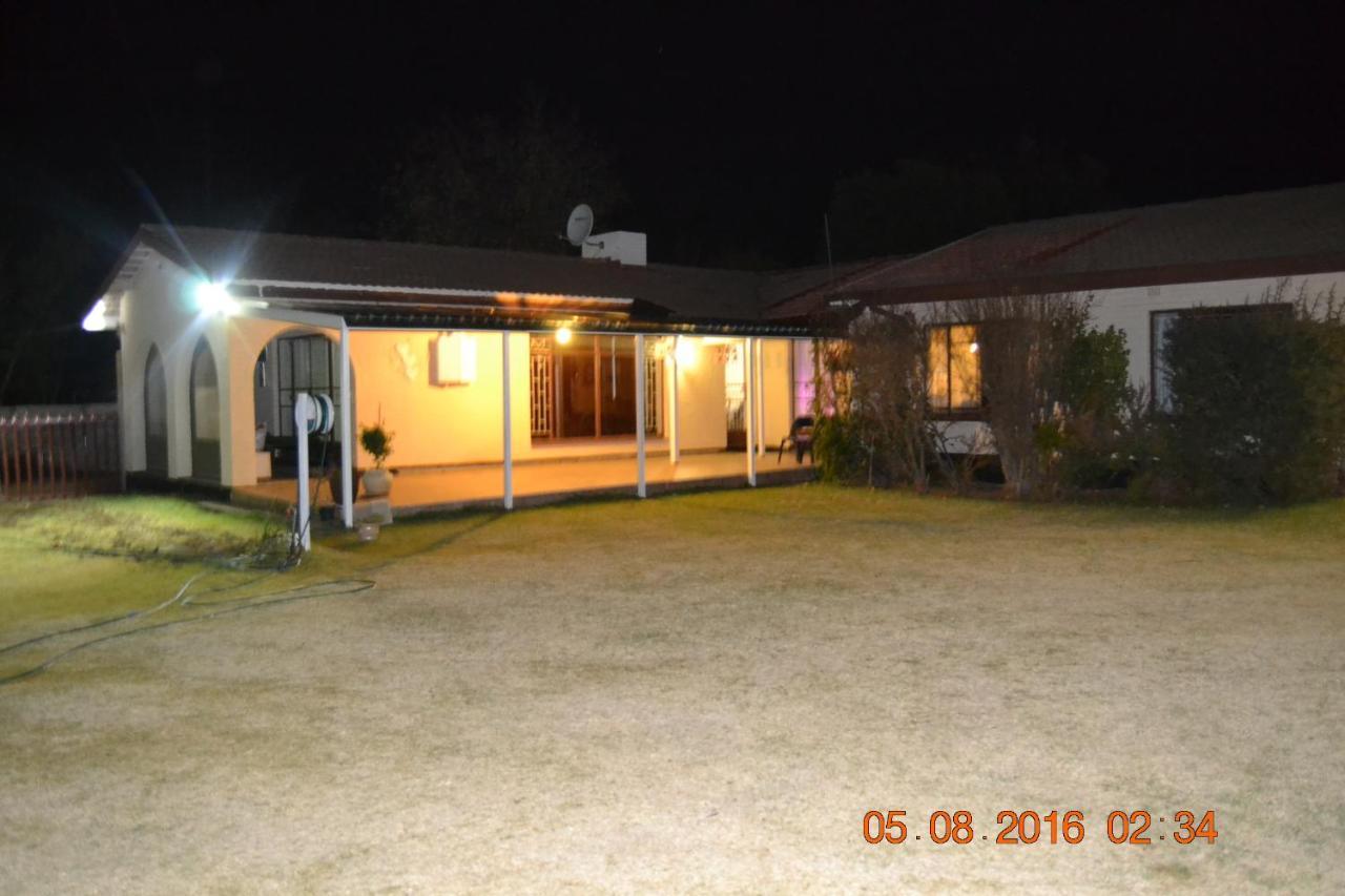 The Lighthouse Guesthouse Welkom Esterno foto