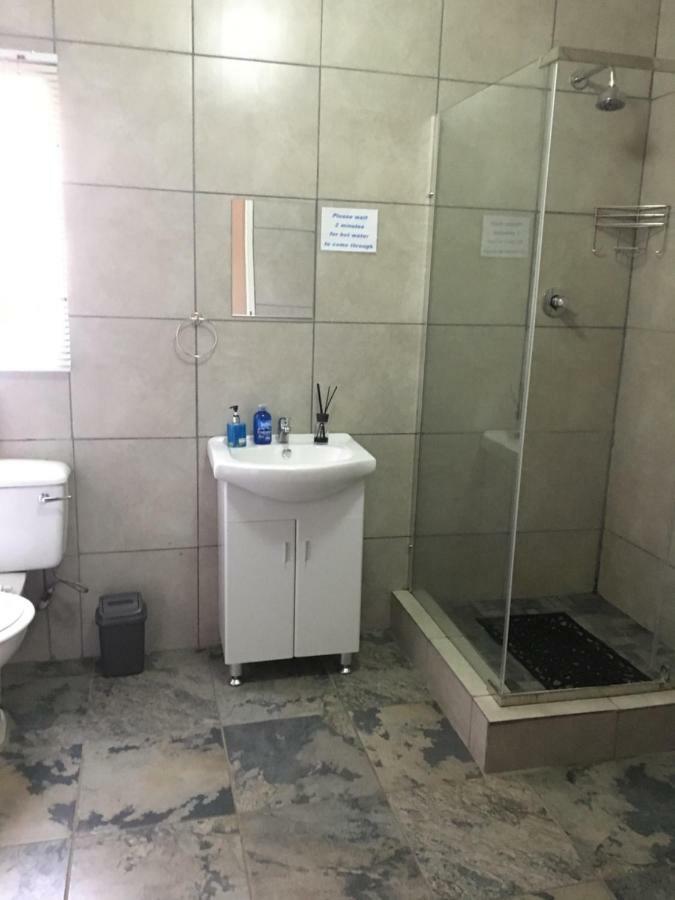 The Lighthouse Guesthouse Welkom Esterno foto